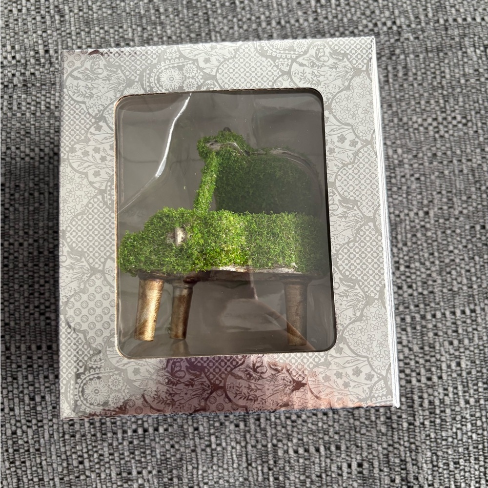 Taylor Swift The Eras Tour Moss Piano Ornament Sealed In Hand 2025 Holiday